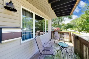 1005 Fern Ave, Saint Charles, IL 60174 - Photo 4