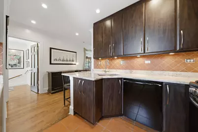2583 W Montrose Avenue #1, Chicago, IL 60618 - Photo 10