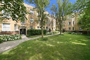2583 W Montrose Ave, Chicago, IL 60618 - Photo 2