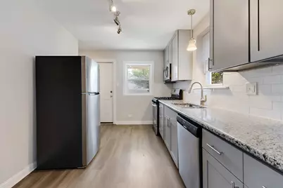 9515 S Woodlawn Avenue, Chicago, IL 60628 - Photo 10