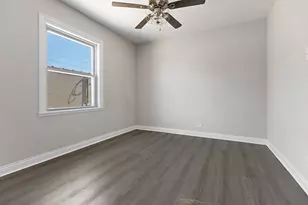 9515 S Woodlawn Ave, Chicago, IL 60628 - Photo 14