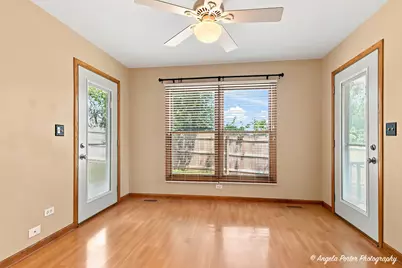17452 W Meadowbrook Drive, Grayslake, IL 60030 - Photo 16