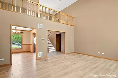 17452 W Meadowbrook Drive, Grayslake, IL 60030 - Photo 8