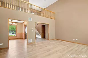 17452 W Meadowbrook Dr, Grayslake, IL 60030 - Photo 8
