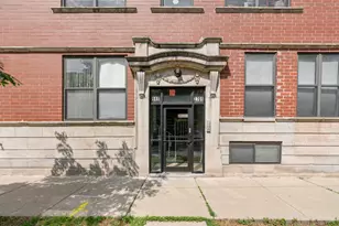 948 N Washtenaw Ave, Chicago, IL 60622 - Photo 2