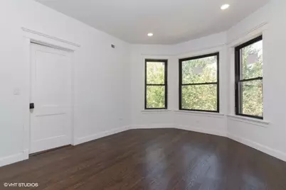 2843 W Fletcher Street, Chicago, IL 60618 - Photo 2