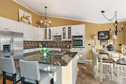 944 Viewpoint Drive, Lake in the Hills, IL 60156 - Photo 6