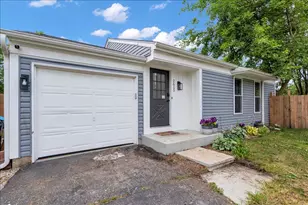 2615 Wheatfield Ct, Aurora, IL 60502 - Photo 4