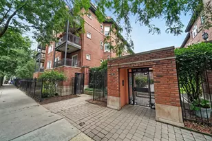 841 W Belle Plaine Ave, Chicago, IL 60613 - Photo 2