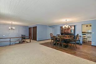 2 Summit Ave, East Dundee, IL 60118 - Photo 8