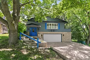 2 Summit Ave, East Dundee, IL 60118 - Photo 1