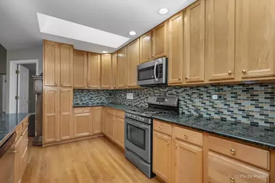 34439 N Hickory Lane, Round Lake, IL 60073 - Photo 10