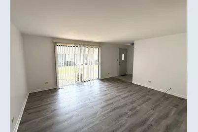 206 Barcliffe Lane #206, Schaumburg, IL 60194 - Photo 2