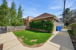 1451 W Berwyn Ave, Chicago, IL 60640 - Photo 42