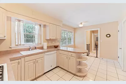 1130 E Lake Avenue, Glenview, IL 60025 - Photo 10
