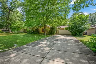 749 Cynthia Dr, Lake Holiday, IL 60548 - Photo 1