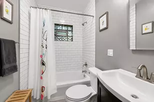3650 W Oakdale Ave, Chicago, IL 60618 - Photo 10