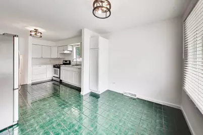10128 Parke Avenue, Oak Lawn, IL 60453 - Photo 8