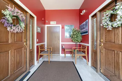 1017 W Park Avenue #B, Libertyville, IL 60048 - Photo 8