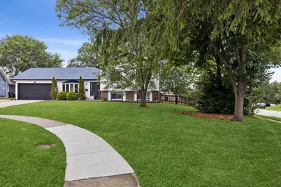 5701 Bedford Court, Hanover Park, IL 60133 - Photo 2