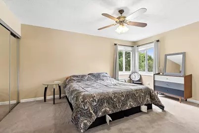 5701 Bedford Court, Hanover Park, IL 60133 - Photo 12