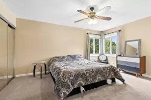 5701 Bedford Ct, Hanover Park, IL 60133 - Photo 12