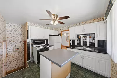 624 Marshall Avenue, Bellwood, IL 60104 - Photo 2