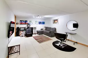 1312 Kenneth Cir, Elgin, IL 60120 - Photo 16