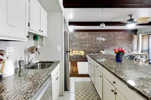 1312 Kenneth Cir, Elgin, IL 60120 - Photo 8