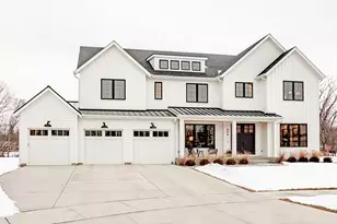 824 W Dorchester St, Palatine, IL 60067 - Photo 1