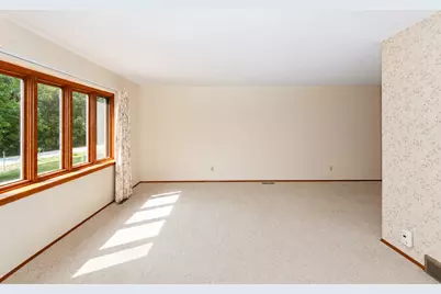 3506 S Kilkenny Drive, Crystal Lake, IL 60014 - Photo 2