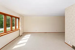 3506 S Kilkenny Dr, Crystal Lake, IL 60014 - Photo 2