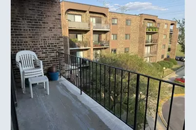 601 W Huntington Commons Road #302, Mount Prospect, IL 60056 - Photo 12