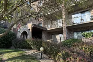 601 W Huntington Commons Rd, Mount Prospect, IL 60056 - Photo 1