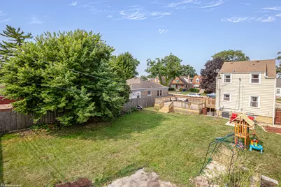 9619 S Albany Avenue, Evergreen Park, IL 60805 - Photo 20