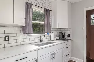 9619 S Albany Ave, Evergreen Park, IL 60805 - Photo 6