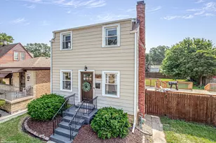 9619 S Albany Ave, Evergreen Park, IL 60805 - Photo 1