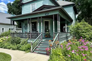 225 Hoy Ave, Woodstock, IL 60098 - Photo 2