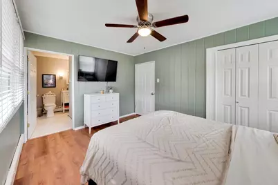 9717 S Avers Avenue, Evergreen Park, IL 60805 - Photo 12