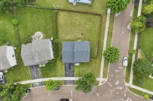 2636 Jenna Cir, Montgomery, IL 60538 - Photo 34