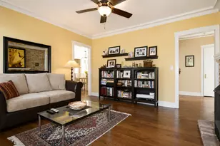 751 W Brompton Ave, Chicago, IL 60657 - Photo 6