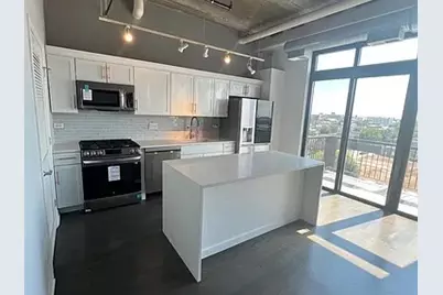 833 W 15th Place #814, Chicago, IL 60608 - Photo 4