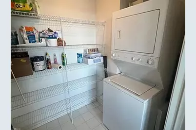 833 W 15th Place #814, Chicago, IL 60608 - Photo 10
