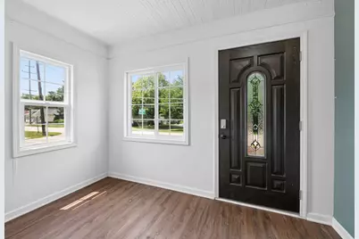 972 Sard Avenue, Aurora, IL 60506 - Photo 2