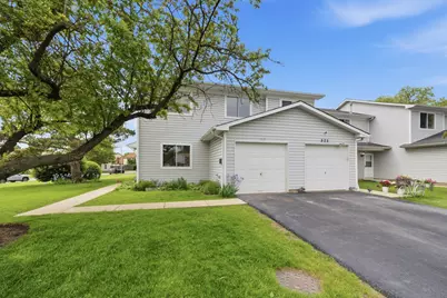527 Alton Court, Carol Stream, IL 60188 - Photo 2