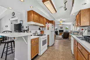 23025 Cog Hill Dr, Frankfort, IL 60423 - Photo 2
