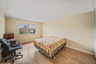 7318 Winthrop Way, Downers Grove, IL 60516 - Photo 10