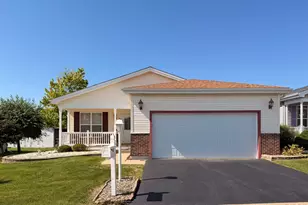 2 Suffolk Way, Grayslake, IL 60030 - Photo 1