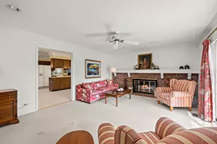 1217 Lake Shore Dr N, Barrington, IL 60010 - Photo 12