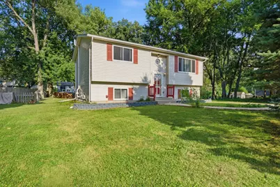 3006 E Hickory Drive, Wonder Lake, IL 60097 - Photo 4